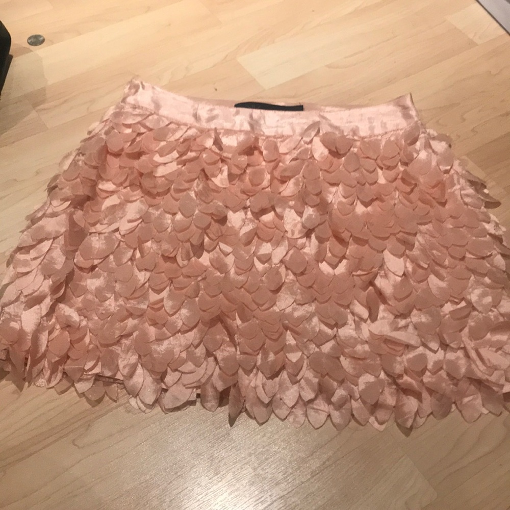 Textured mini skirt